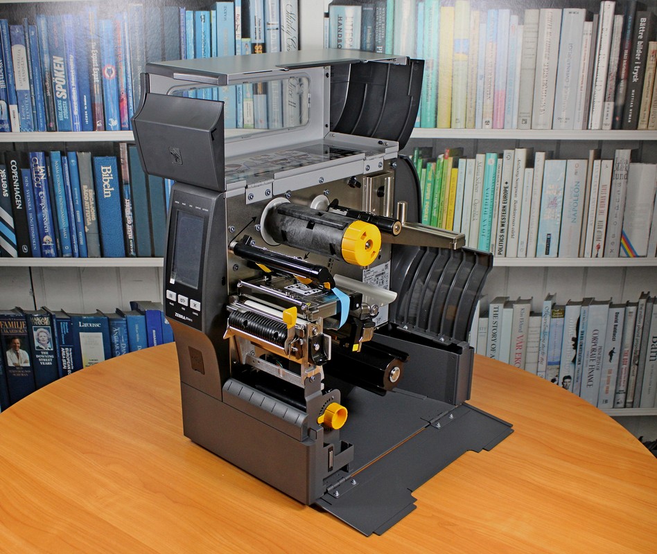 RFID принтер этикеток Zebra ZT411, 203 dpi, USB, Ethernet, Bluetooth, RS-232 ZT41142-T0E00C0Z