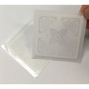 САМОКЛЕЯЩАЯСЯ UHF RFID МЕТКА H47, 50Х50 ММ