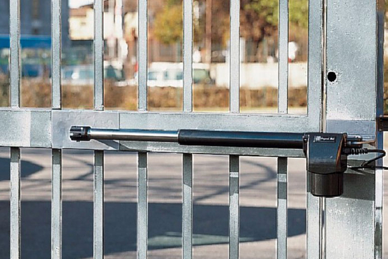 Привод для распашных ворот G-BAT 300 SX