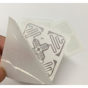 САМОКЛЕЯЩАЯСЯ UHF RFID МЕТКА H47, 50Х50 ММ
