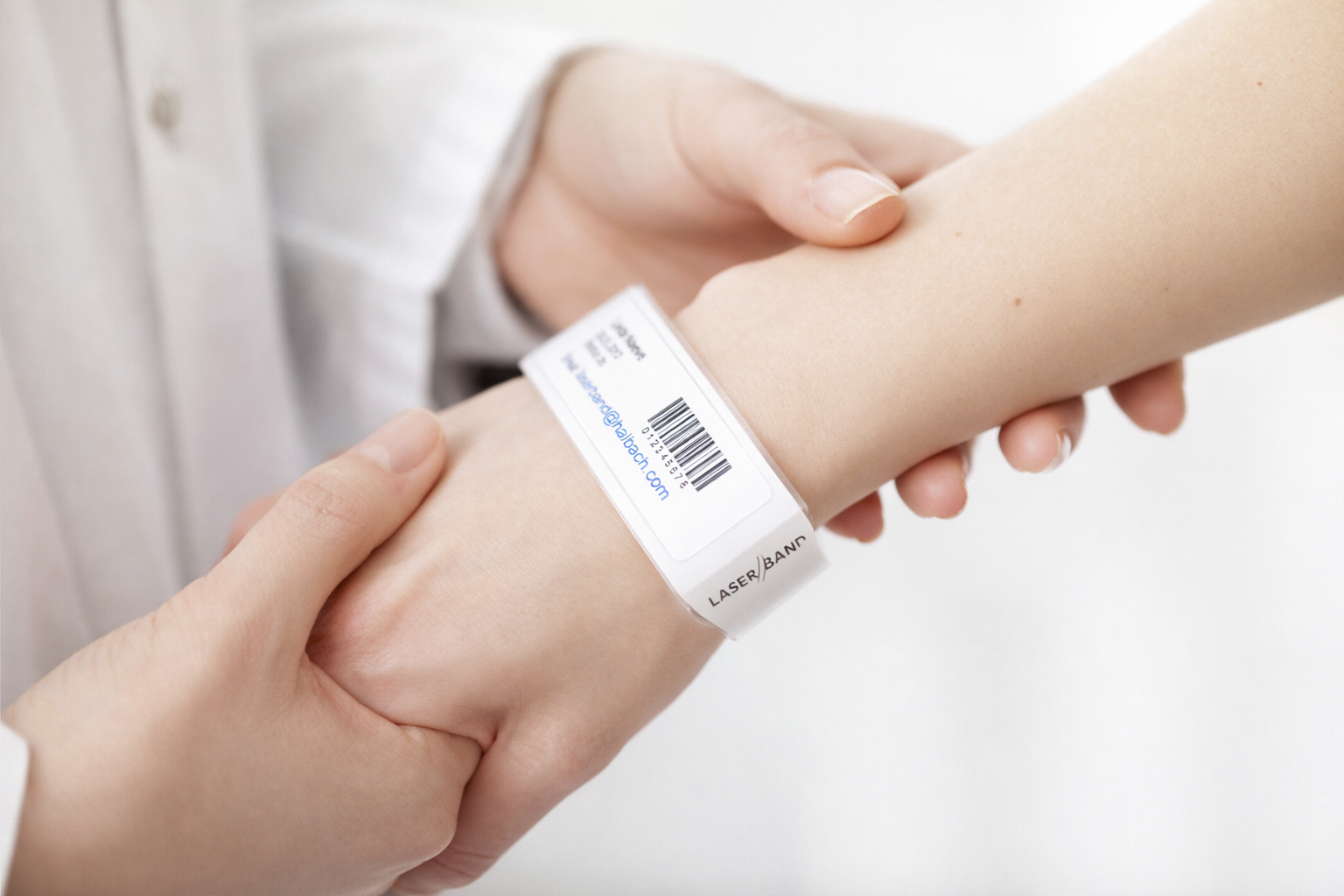 Идентификационные браслеты ZEBRA теперь доступны у нас