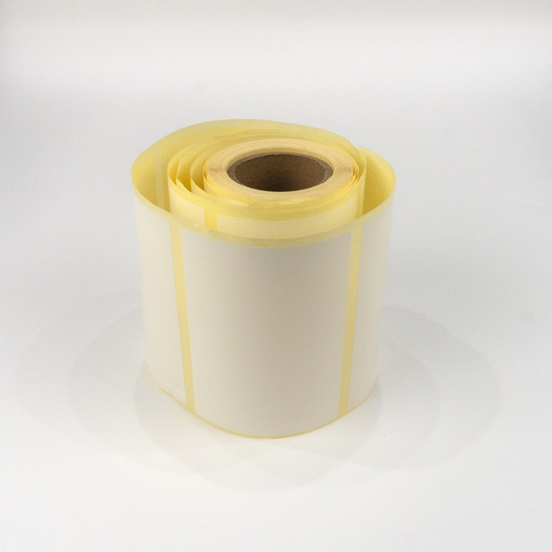 Этикетки 58х40 мм, полуглянец, 700 шт/р, 60 рул/коробка, диаметр втулки 40 мм (1,5 дюйма)